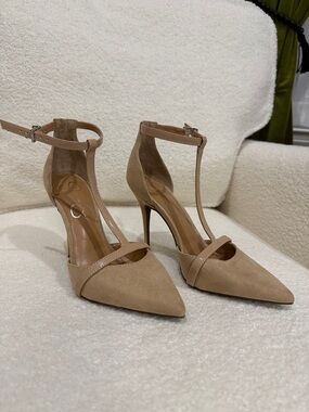 Jessica Simpson Nude/Taupe T-Strap Pointed Toe Heels